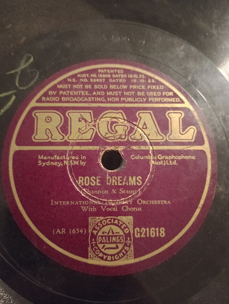 International Novelty Orchestra : Just An Echo In The Valley / Rose Dreams (Shellac, 10")