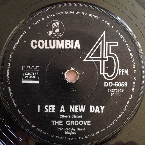 The Groove (3) : Soothe Me (7", Single)