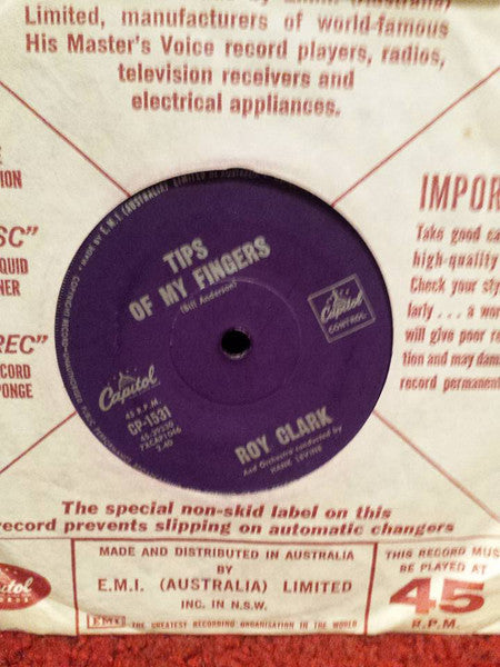 Roy Clark : Tips Of My Fingers / Spooky Movies (7", Single)