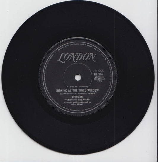 Horizon (16) : Looking At The Third Window / What We Got Between Us (7", Single)