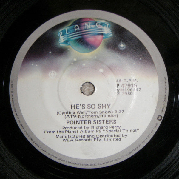 Pointer Sisters : He's So Shy / Movin' On (7", Single)