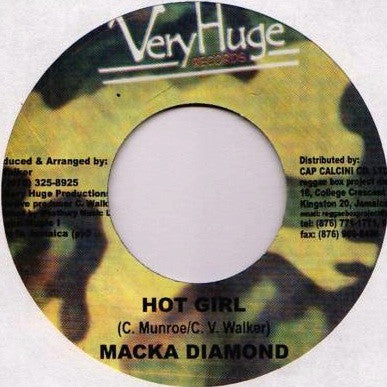 Macka Diamond / Gabriel (5) : Hot Girl / Good Fi Yu (7")