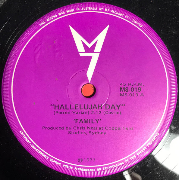 Family (19) : Hallelujah Day (7")