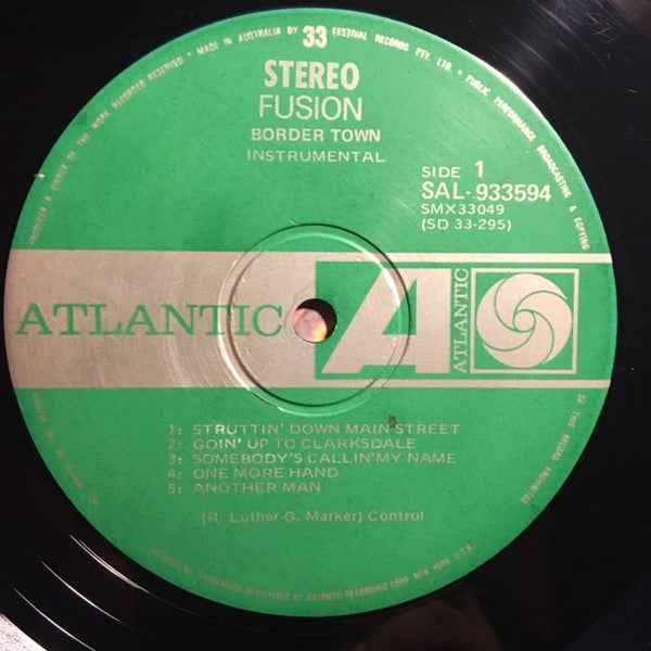 Fusion (19) : Border Town (LP, Album)