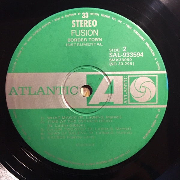 Fusion (19) : Border Town (LP, Album)