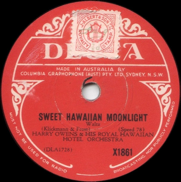 Harry Owens & His Royal Hawaiians : Happy Hawaiian Beach Boy / Sweet Hawaiian Moonlight (Shellac, 10")