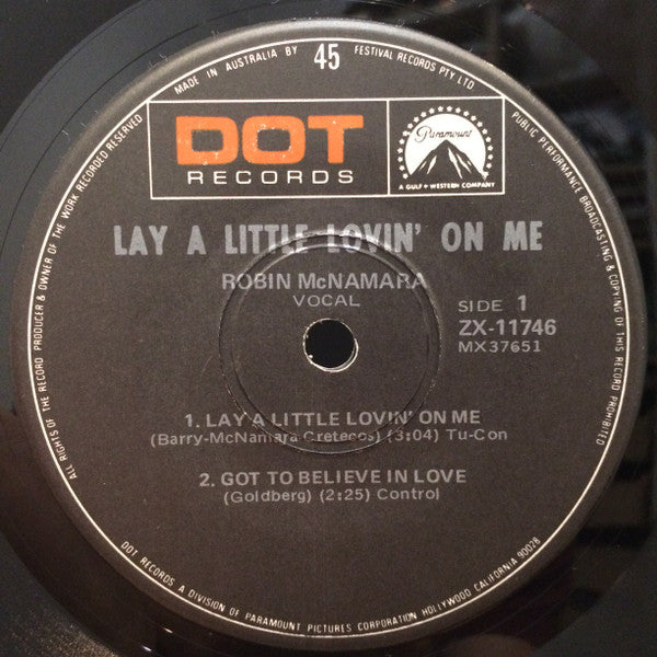 Robin McNamara : Lay A Little Lovin' On Me (7", EP)