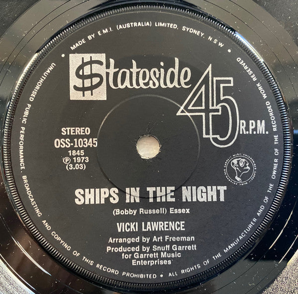 Vicki Lawrence : Ships In The Night (7", Single)