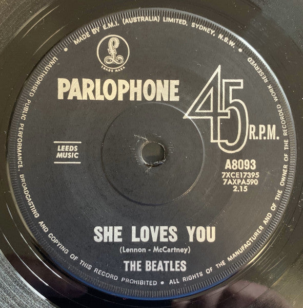 The Beatles : She Loves You (7", Single, Mono, RE)