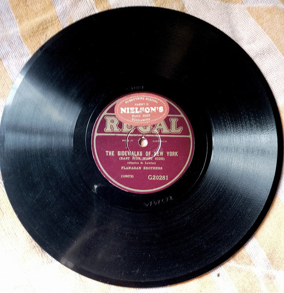 The Flanagan Brothers : The Sidewalks Of New York / Sweet Rosie O'Grady (Shellac, 10")