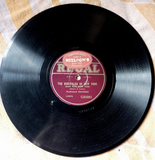 The Flanagan Brothers : The Sidewalks Of New York / Sweet Rosie O'Grady (Shellac, 10")