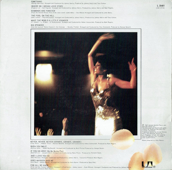 Shirley Bassey : The Shirley Bassey Singles Album (LP, Comp)