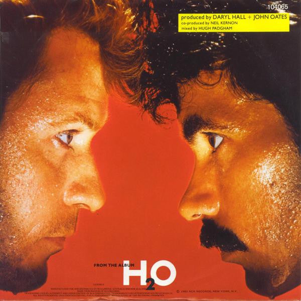 Daryl Hall + John Oates* : Maneater (7", Single)