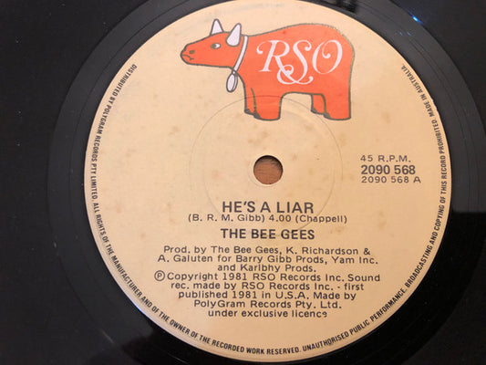 Bee Gees : He's A Liar (7", Single)