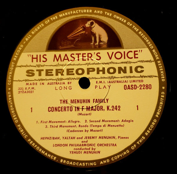 Wolfgang Amadeus Mozart, Yehudi Menuhin, Hephzibah Menuhin, Yaltah Menuhin, Jeremy Menuhin, Fou Ts'Ong and Hephzibah Menuhin Conductor Yehudi Menuhin : Three Piano Concerto / Two Piano Concerto (LP)