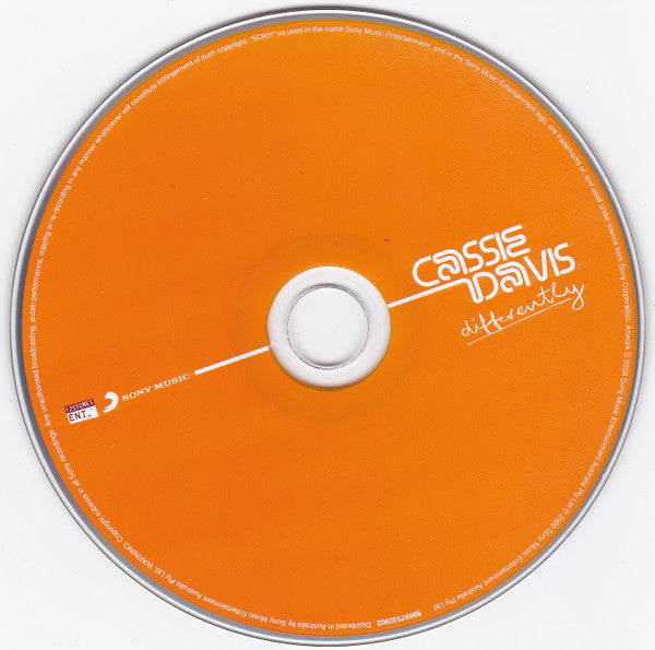 Cassie Davis : Differently (CD, Album)
