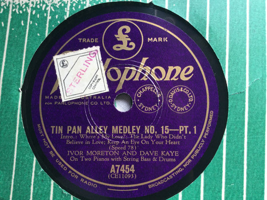 Ivor Moreton And Dave Kaye : Tin Pan Alley Medley No. 15 (Shellac, 10", Single)