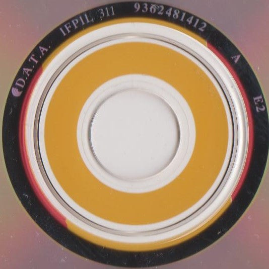 The Flaming Lips : Yoshimi Battles The Pink Robots (CD, Album)