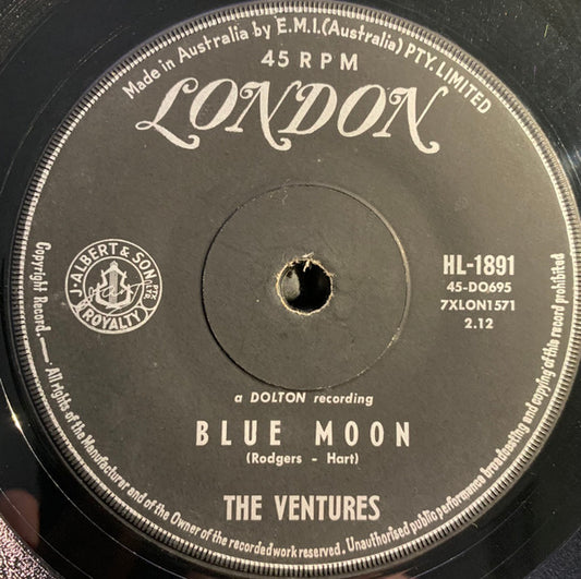 The Ventures : Blue Moon / Lady Of Spain (7", Single)