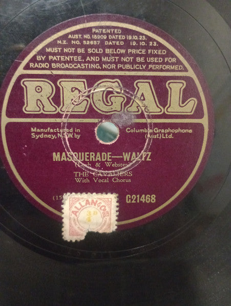 The Cavaliers (2), Sydney Kyte & His Piccadilly Hotel Band : Masquerade / Paradise  (Shellac, 10")
