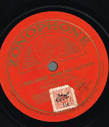Harry Lauder : She's The Lass For Me / A Wee Hoose 'Mang The Heather (Shellac, 10")