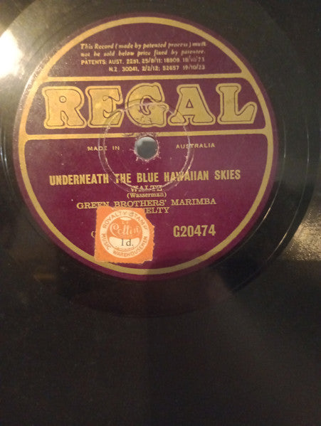 Green Brothers' Novelty Band : Sweet Hawaiian Dream Girl / Underneath The Blue Hawaiian Skies (Shellac, 10")