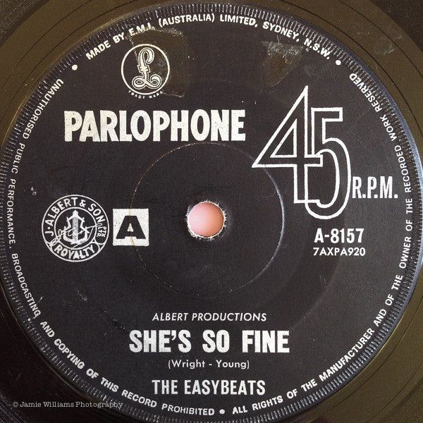 The Easybeats : She's So Fine / The Old Oak Tree (7", Single, Mono)