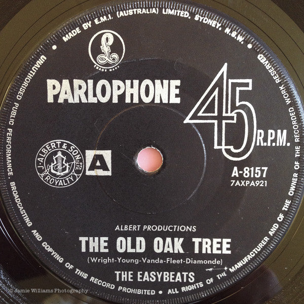The Easybeats : She's So Fine / The Old Oak Tree (7", Single, Mono)