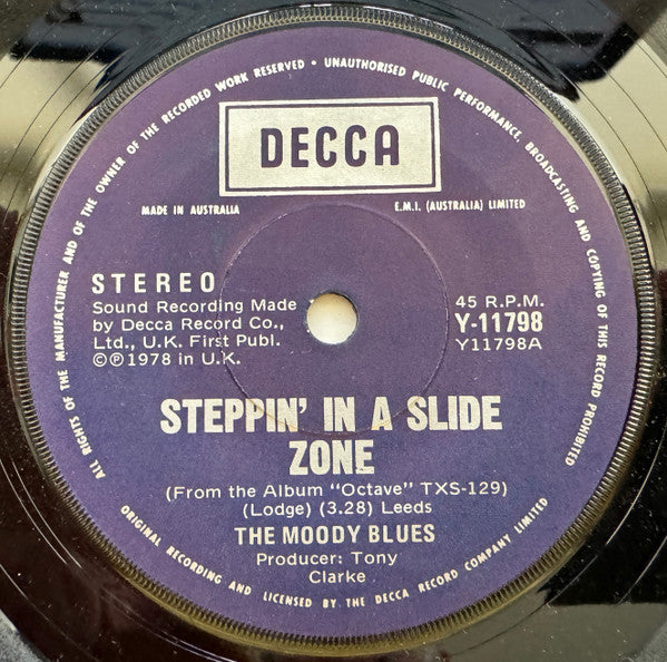 The Moody Blues : Steppin' In A Slide Zone (7", Single)
