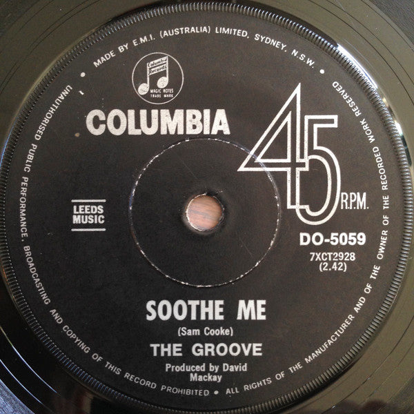 The Groove (3) : Soothe Me (7", Single)