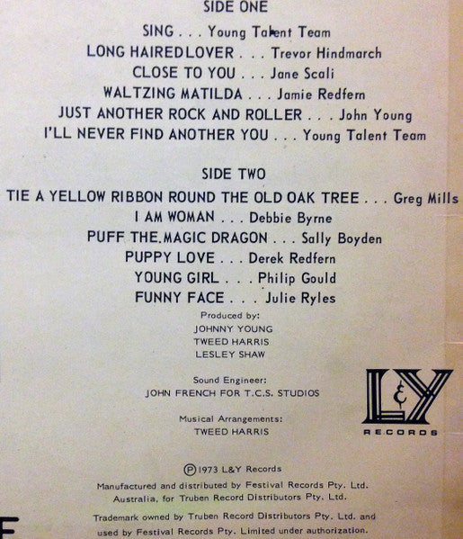 Johnny Young, Jamie Redfern And The The Young Talent Team : Sing The Hits (LP)