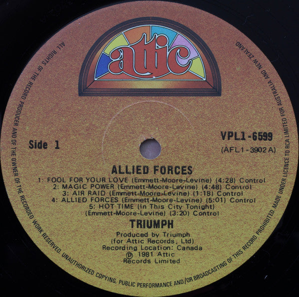 Triumph (2) : Allied Forces (LP, Album, Gat)