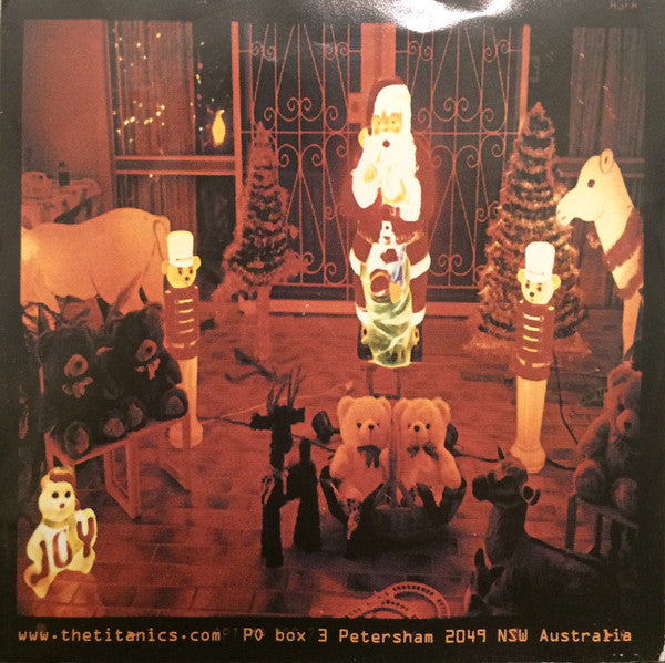 The Titanics (2) : Love Is The Devil (CD, Album)