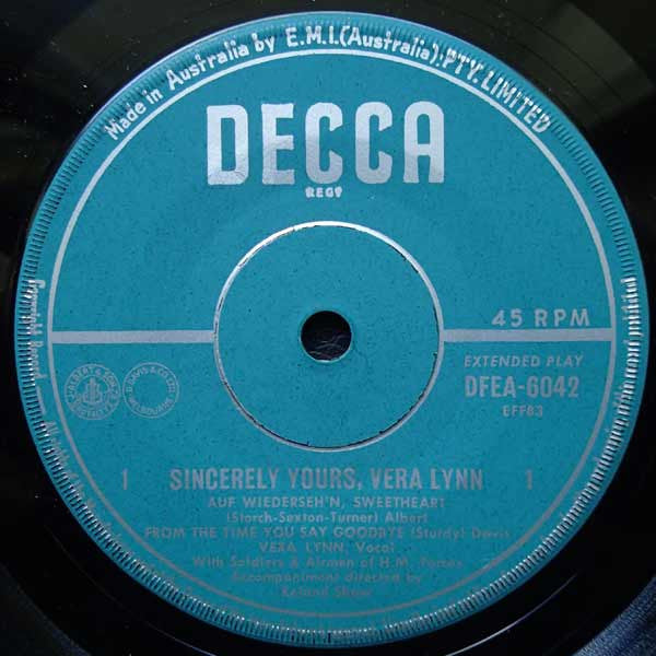 Vera Lynn : Sincerely Yours, Vera Lynn (7", EP)