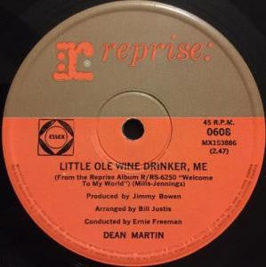 Dean Martin : Little Ole Wine Drinker, Me (7", Single)