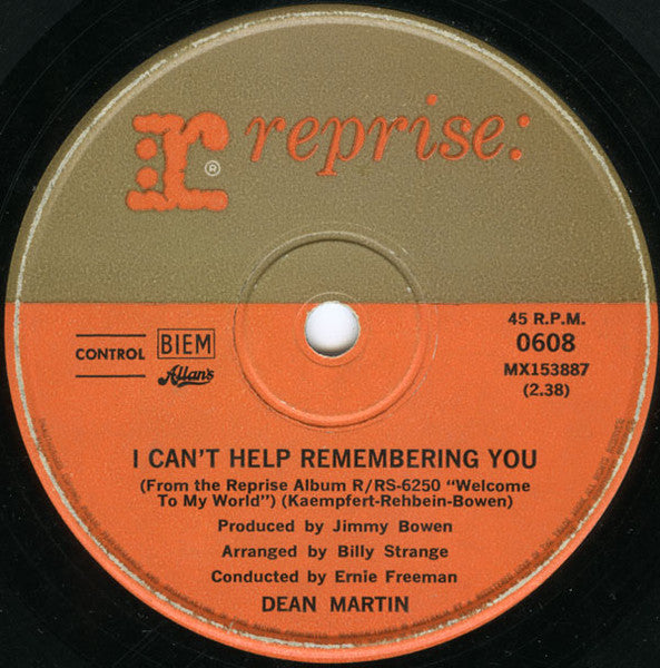 Dean Martin : Little Ole Wine Drinker, Me (7", Single)