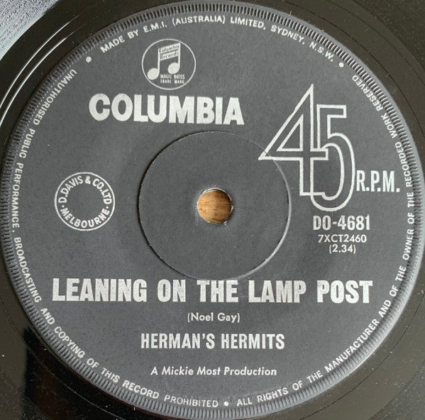 Herman's Hermits : Leaning On The Lamp Post (7", Single)