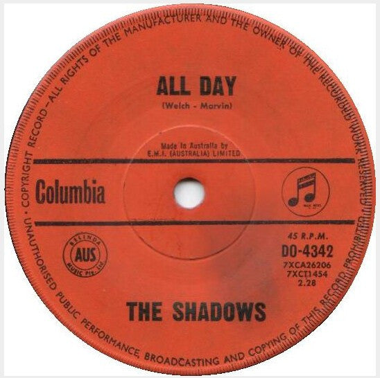 The Shadows : Dance On! (7")