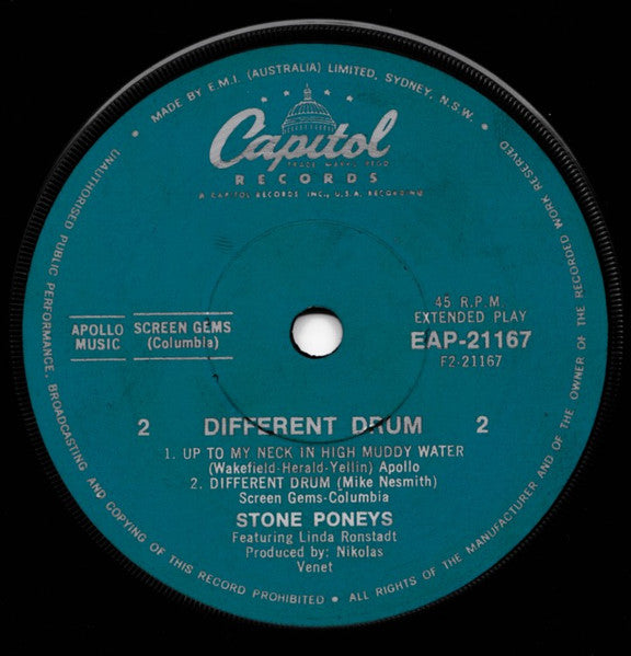 The Stone Poneys Featuring Linda Ronstadt : Different Drum (7", EP, Fir)