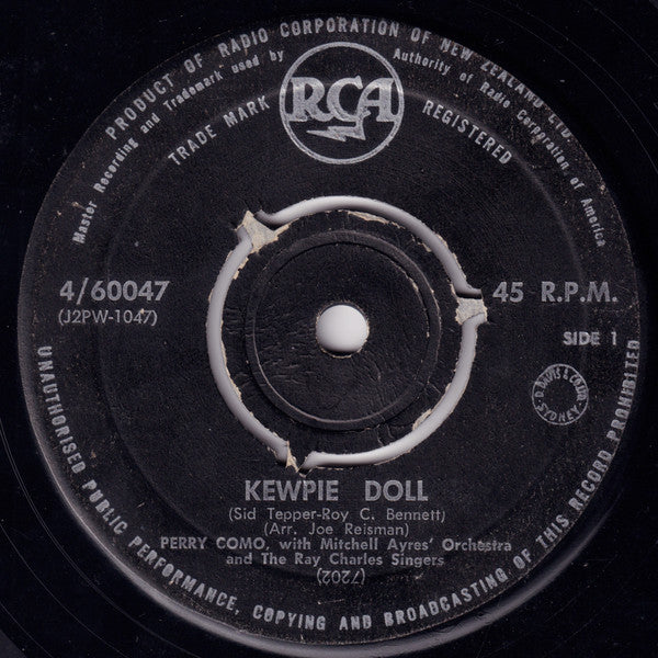 Perry Como : Kewpie Doll (7", Single)