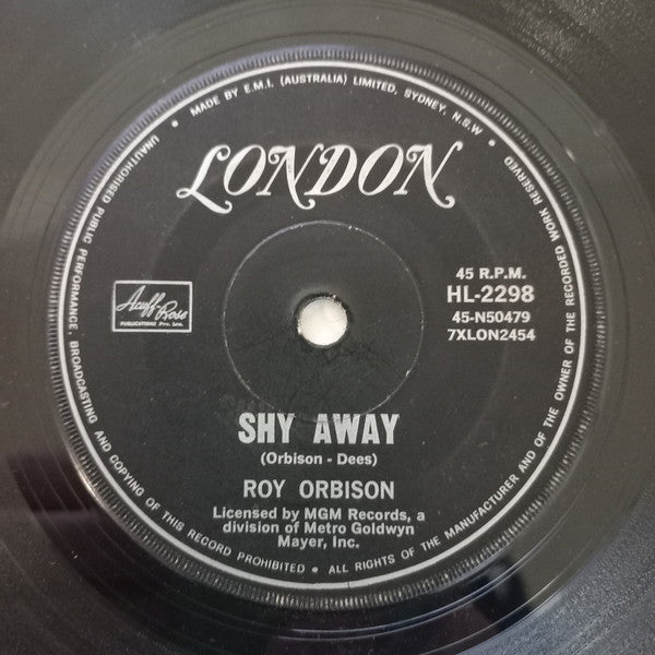 Roy Orbison : Born To Be Loved By You / Shy Away (7", Single)