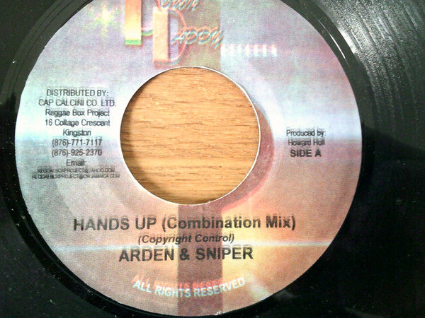 Arden & Sniper / Singing Maxwell : Hands Up / Good High Grade (7")