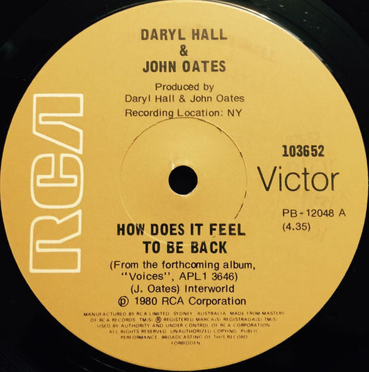 Daryl Hall & John Oates : How Does It Feel To Be Back (7", Single)