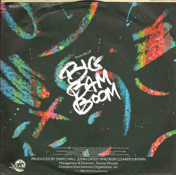 Daryl Hall & John Oates : Method Of Modern Love (7", Single)
