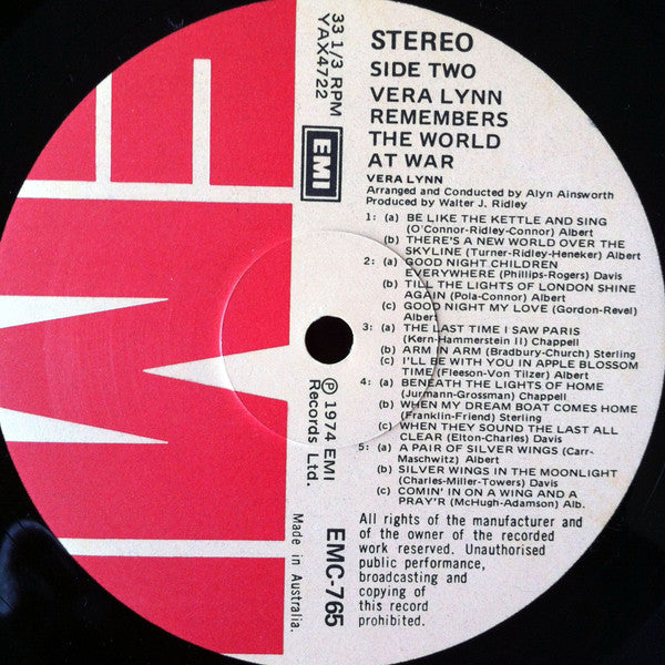 Vera Lynn : Remembers The World At War (LP, Comp)
