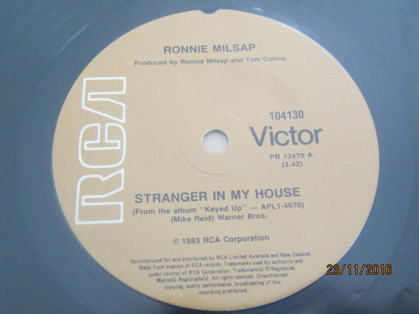Ronnie Milsap : Stranger In My House / Is It Over (7", Single)